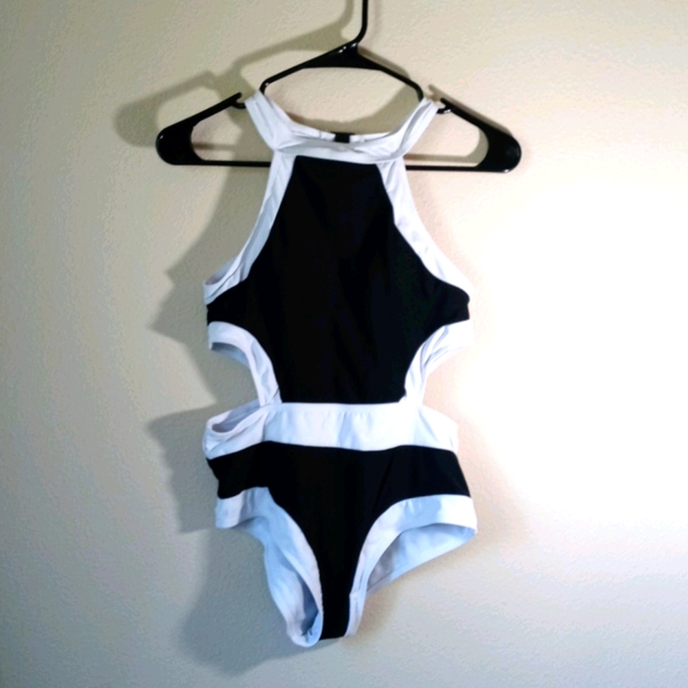 One piece swimsuit
